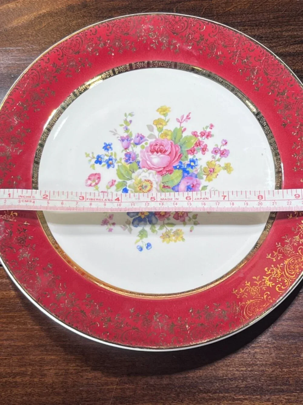 Salem Dinner Plate Aristocrat Maroon (Floral Center)